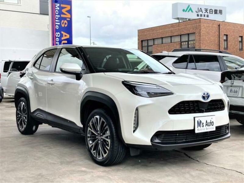 YARIS CROSS
