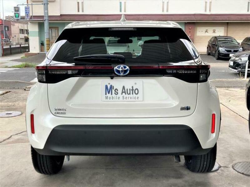 YARIS CROSS