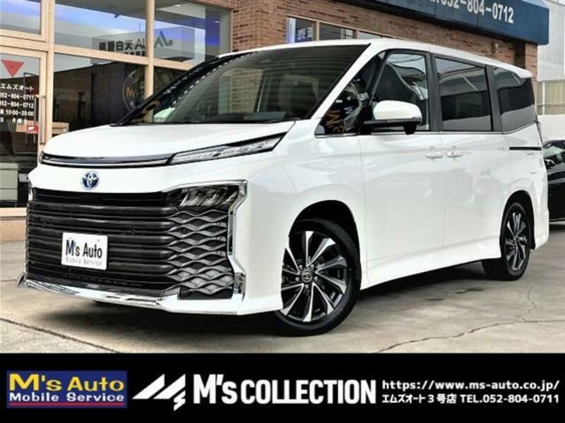 TOYOTA VOXY