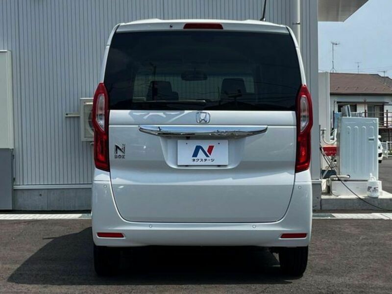 N BOX