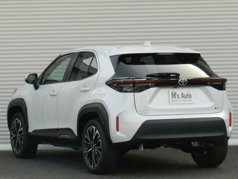 YARIS CROSS