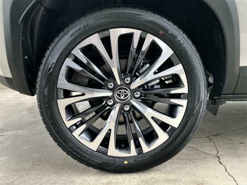 YARIS CROSS