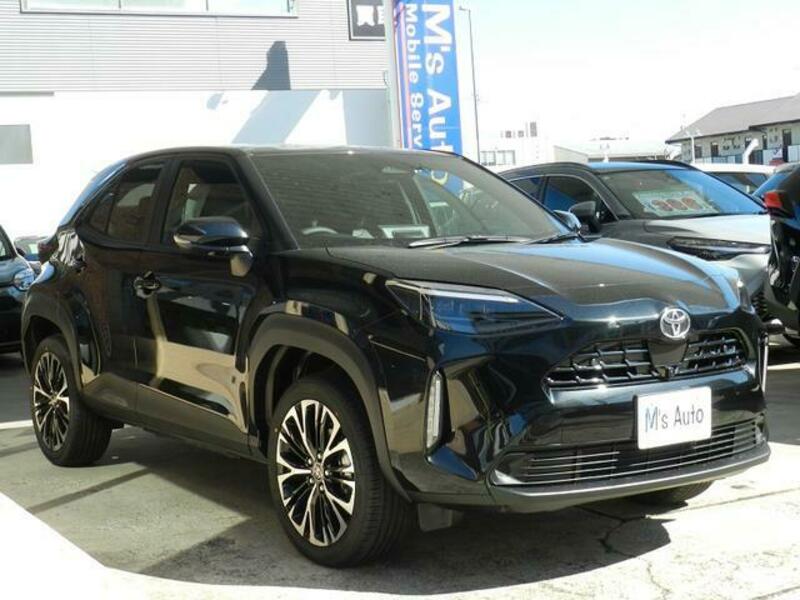 YARIS CROSS