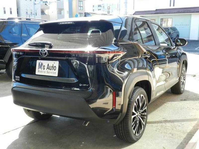 YARIS CROSS
