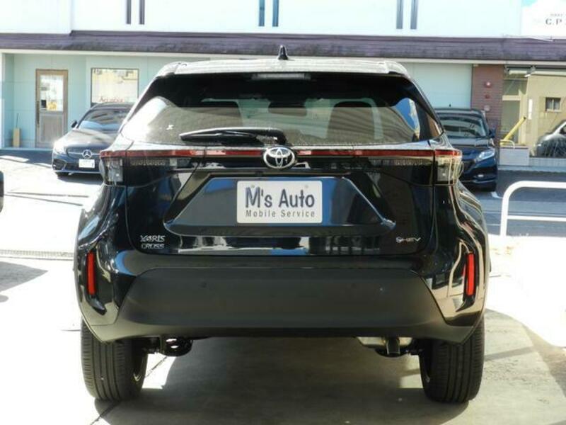 YARIS CROSS