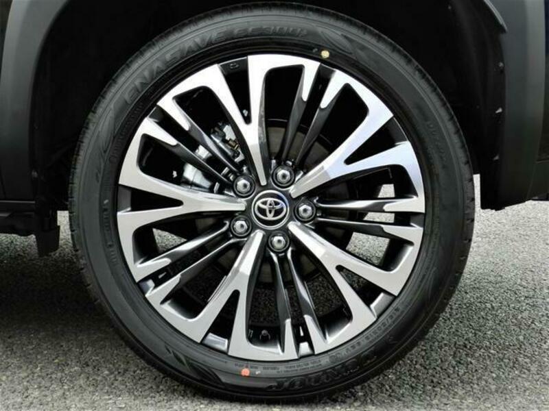 YARIS CROSS