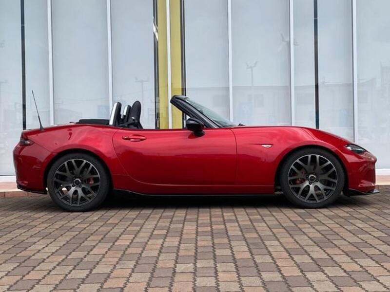 ROADSTER