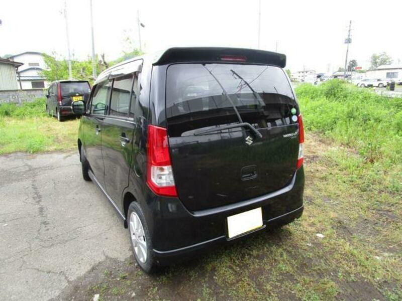 WAGON R