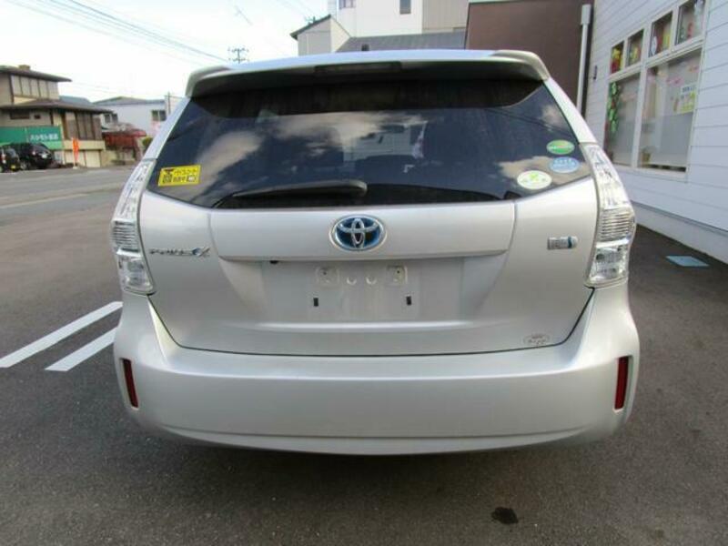 PRIUS ALPHA