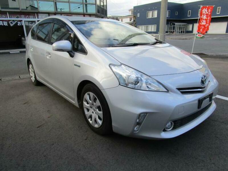 PRIUS ALPHA