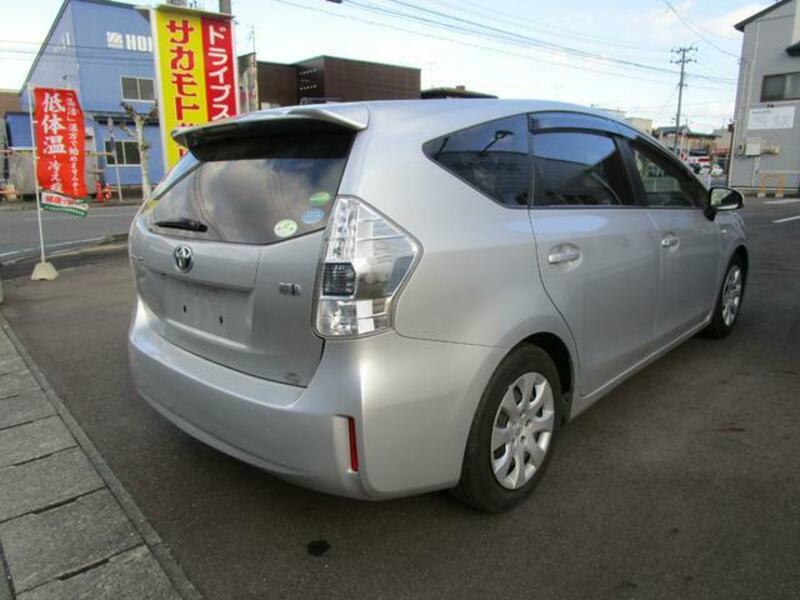 PRIUS ALPHA