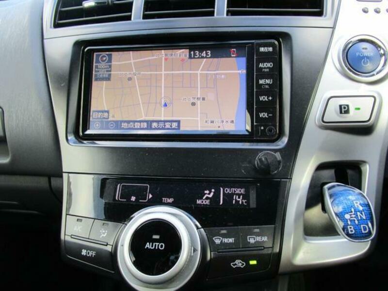 PRIUS ALPHA