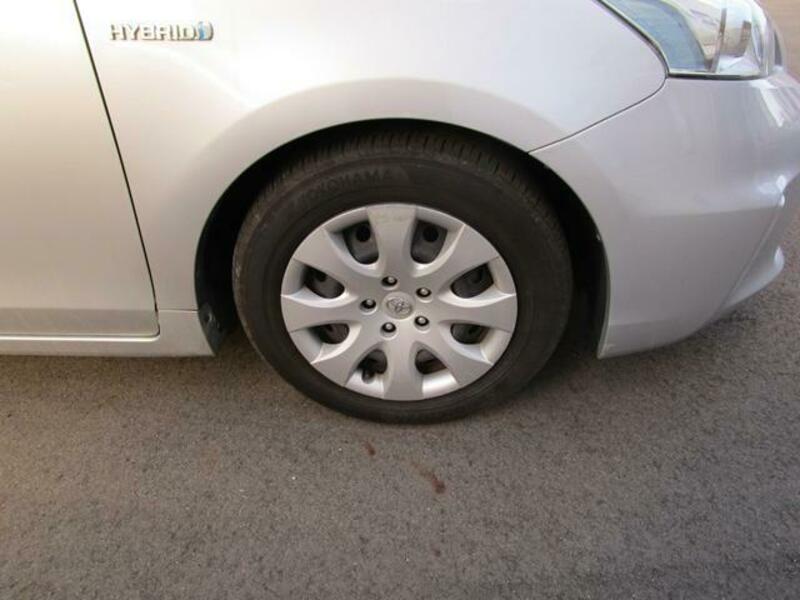 PRIUS ALPHA