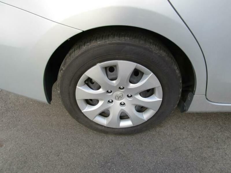 PRIUS ALPHA