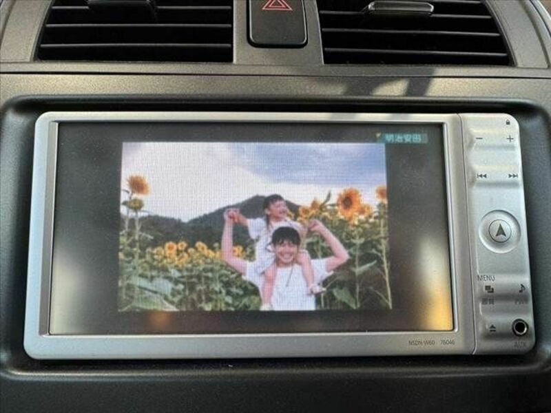COROLLA AXIO