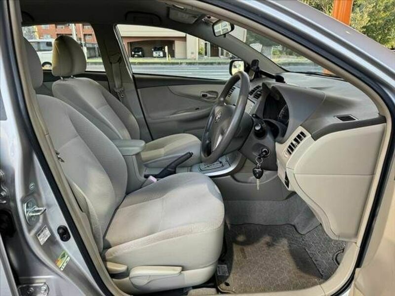 COROLLA AXIO