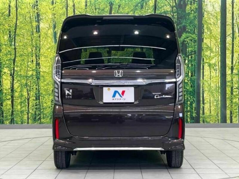N BOX CUSTOM