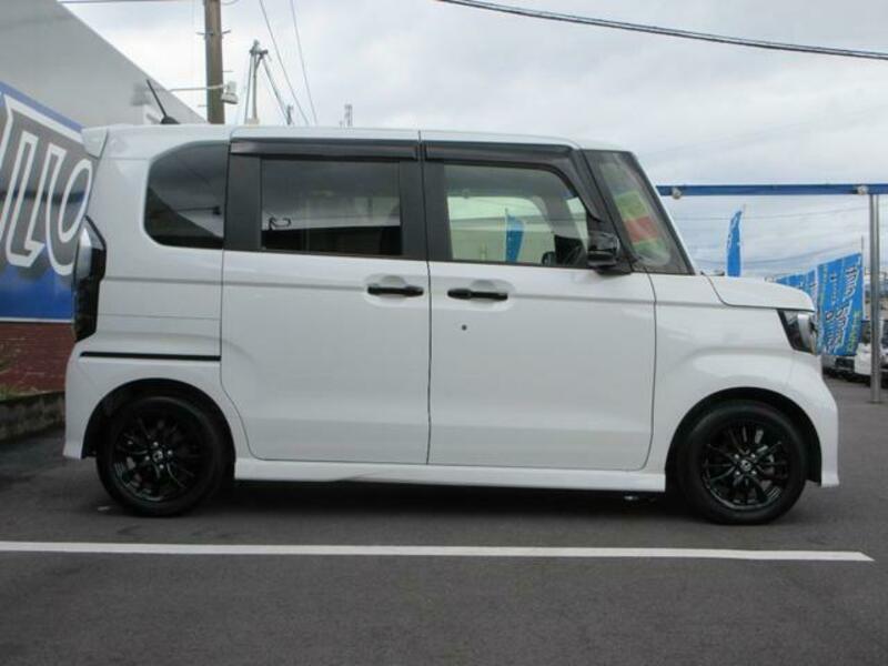 N BOX CUSTOM