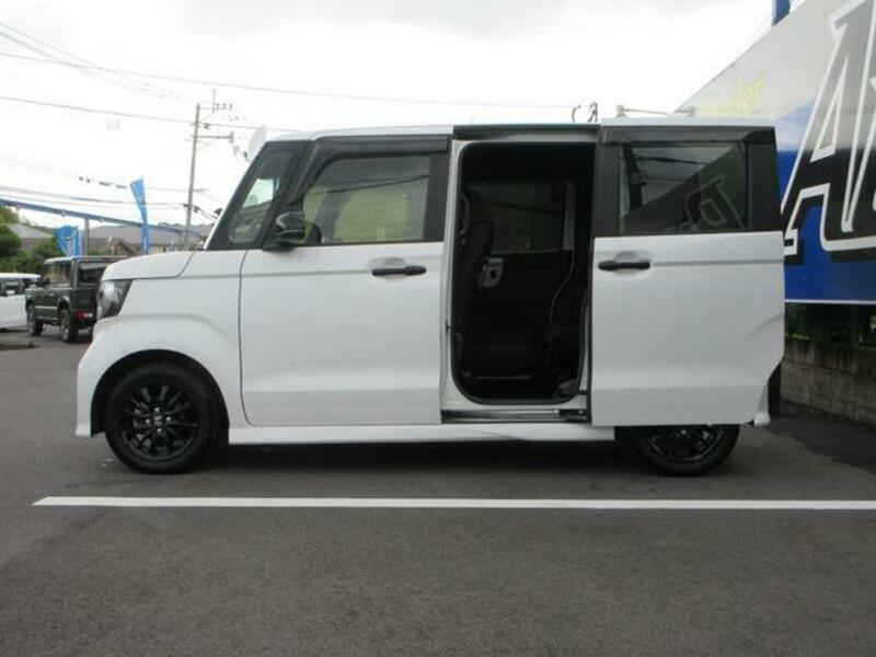 N BOX CUSTOM
