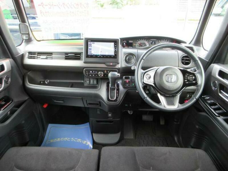 N BOX CUSTOM