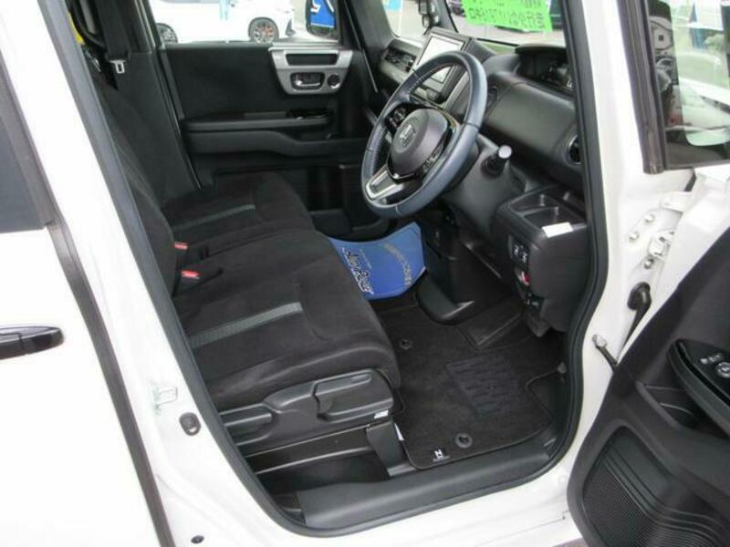 N BOX CUSTOM