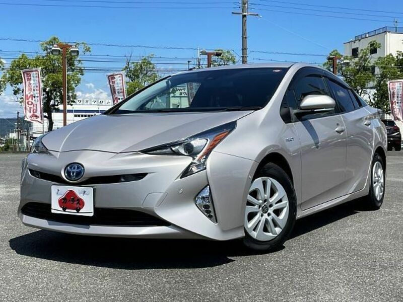 TOYOTA PRIUS