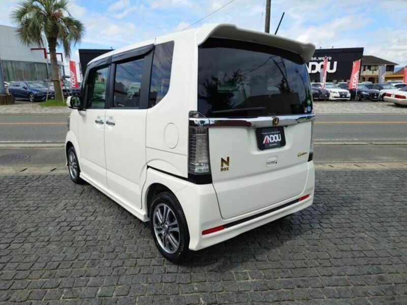 N BOX CUSTOM