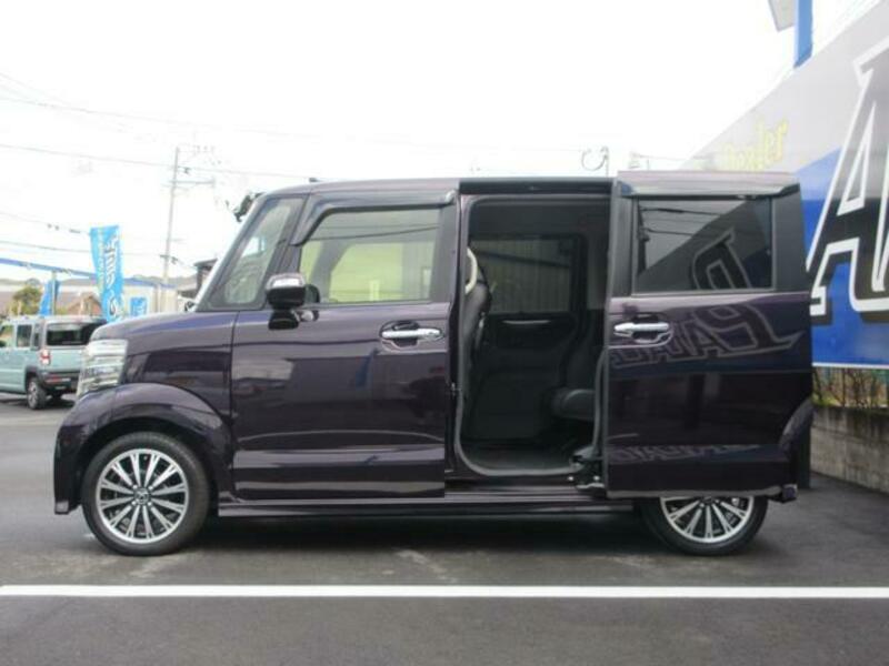 N BOX CUSTOM