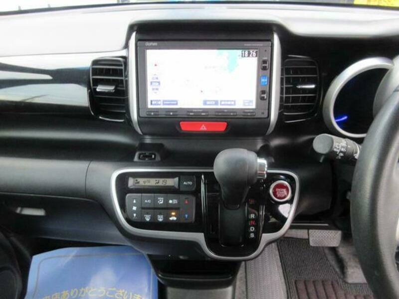 N BOX CUSTOM