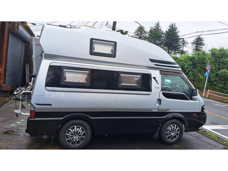 BONGO VAN