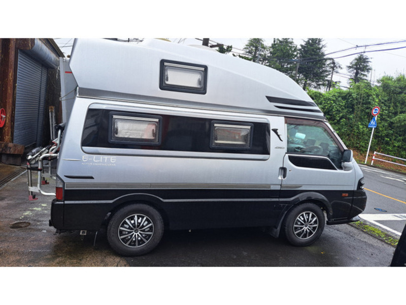 BONGO VAN