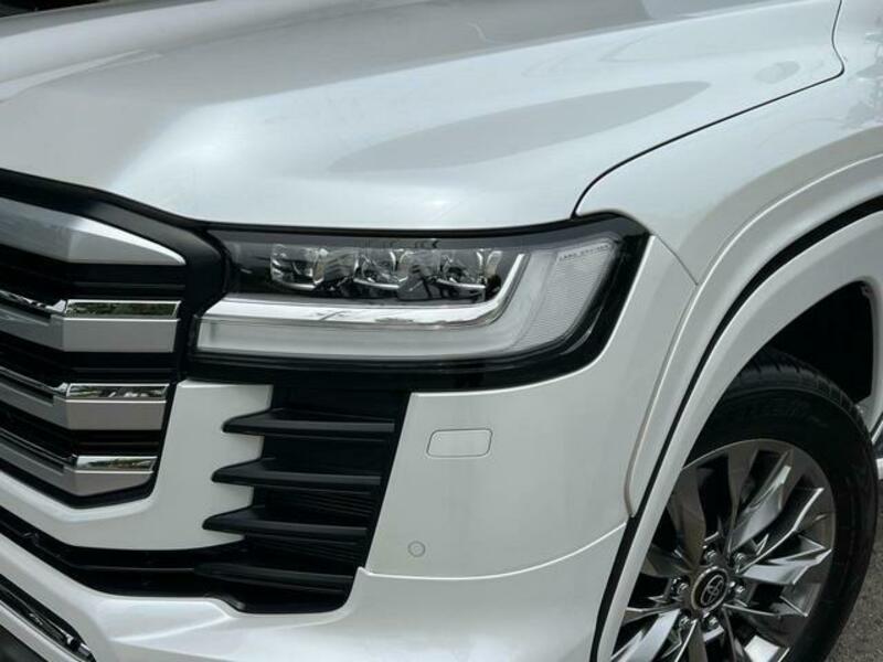 LAND CRUISER