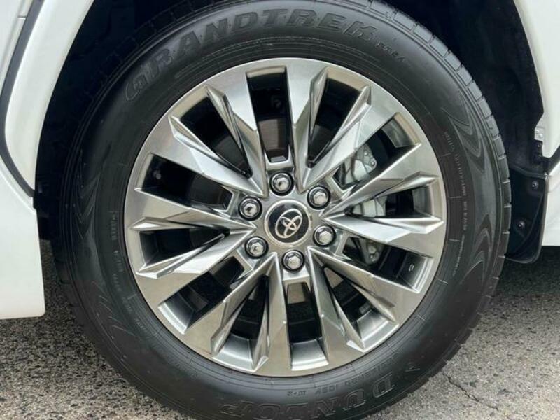 LAND CRUISER