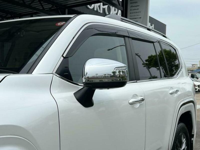 LAND CRUISER