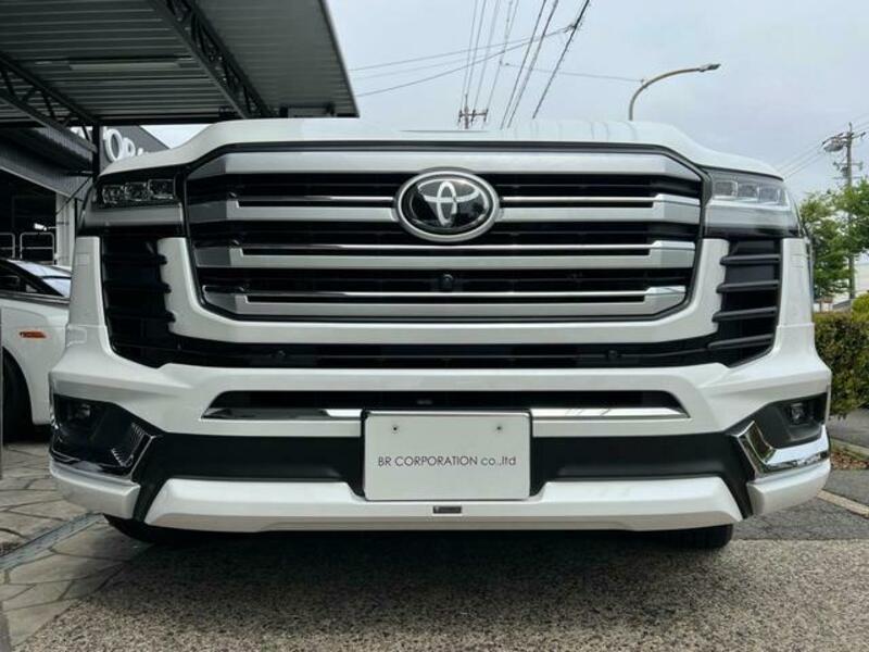 LAND CRUISER