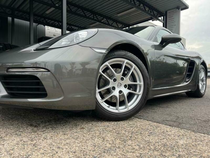 718 CAYMAN