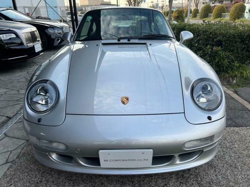 911
