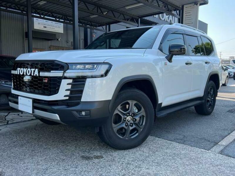 LAND CRUISER