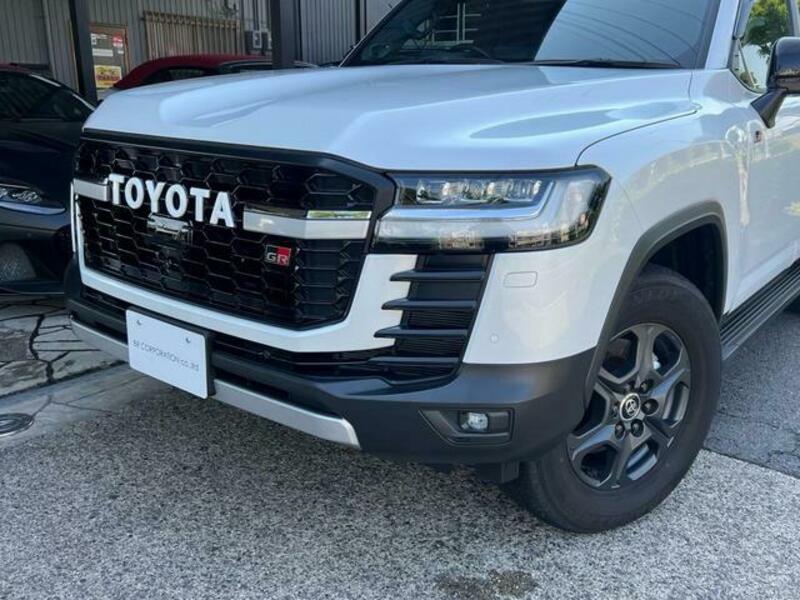 LAND CRUISER