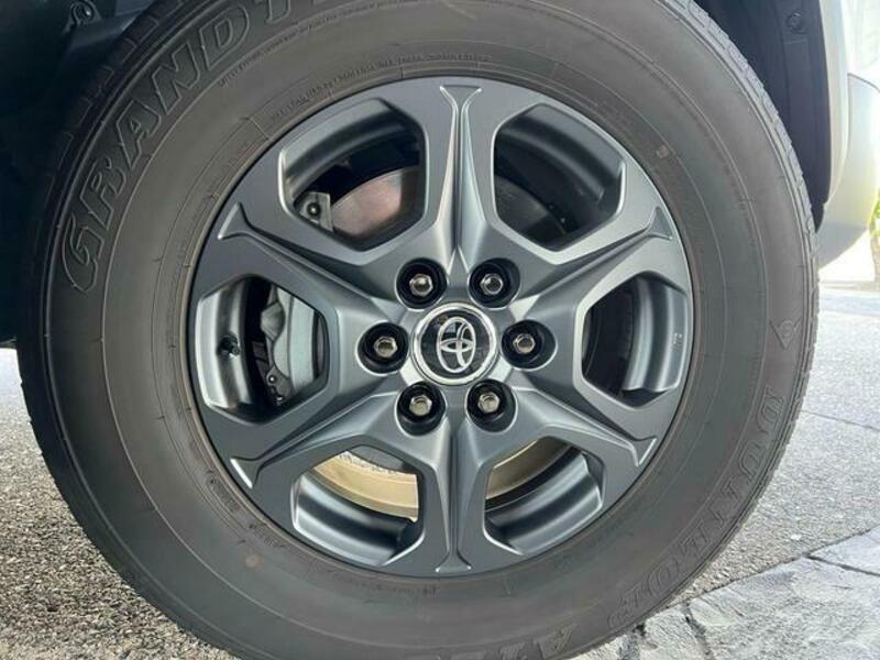 LAND CRUISER