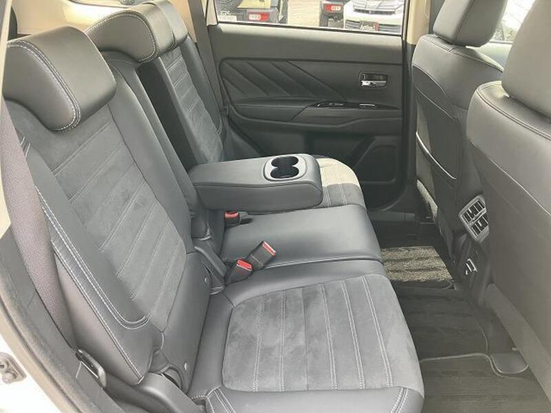 OUTLANDER PHEV