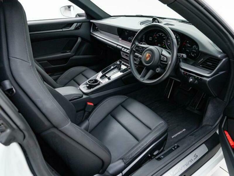911