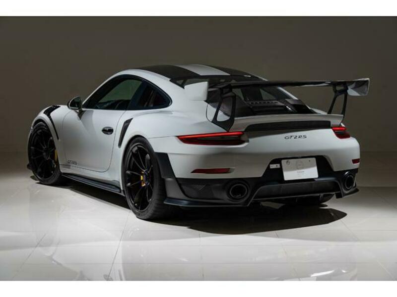 911