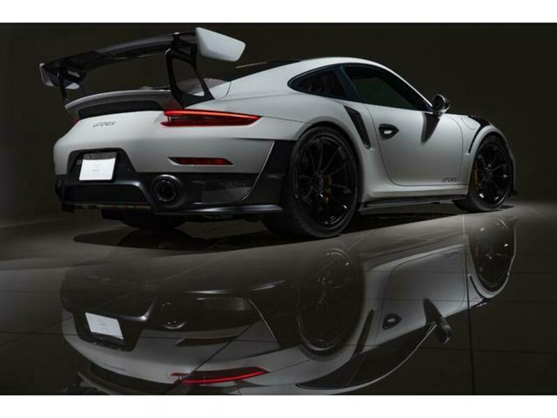 911