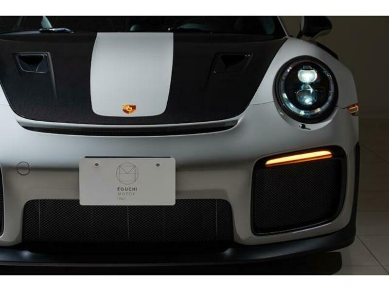 911
