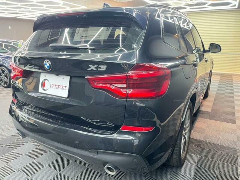 X3