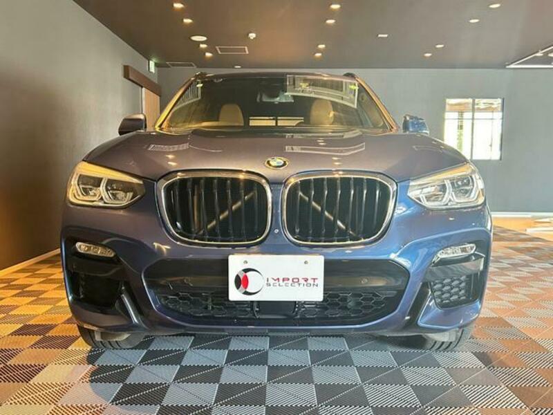 X3