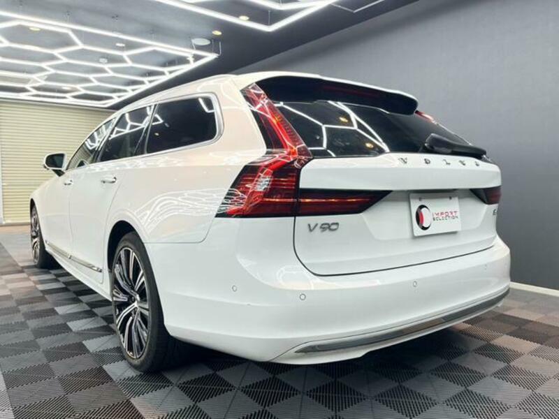 V90