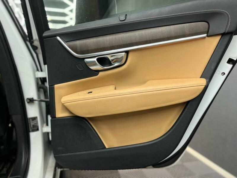 V90
