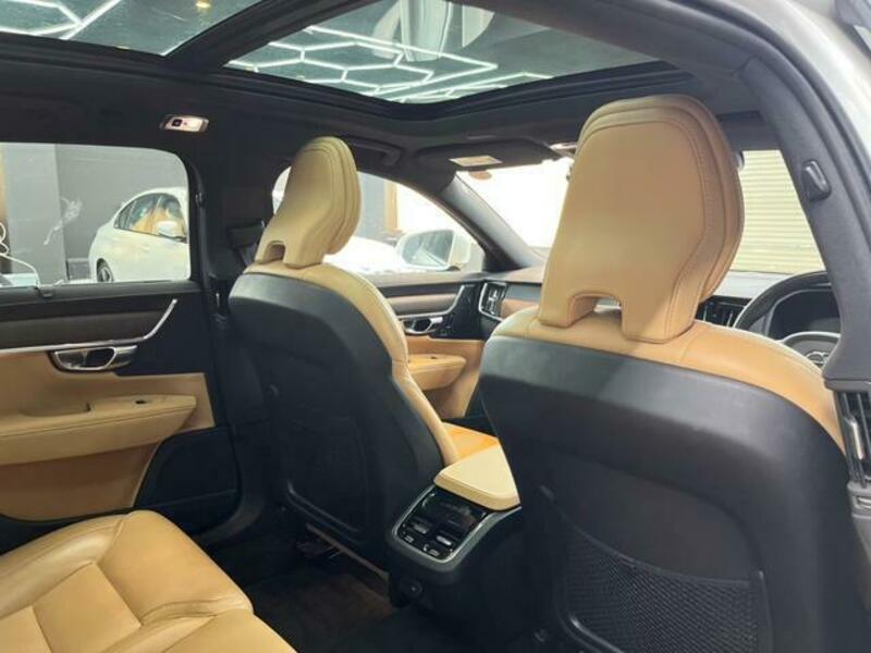 V90